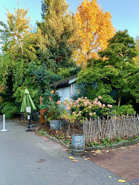 McMenamins Edgefield Black Rabbit House